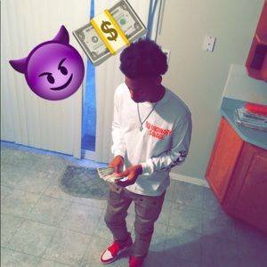 Meet your Posher, Marvail